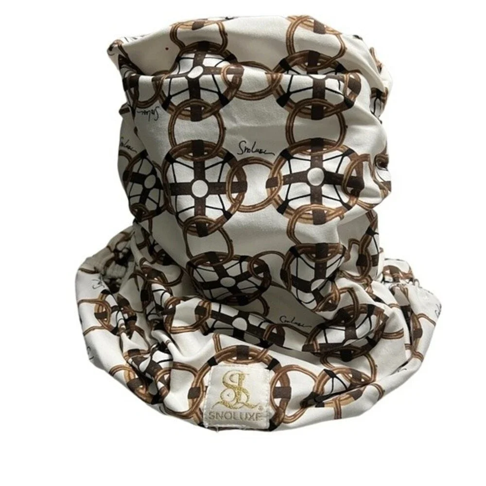 Snowluxe neck warmer. Cozy and chic neckwear for on and off the slopes